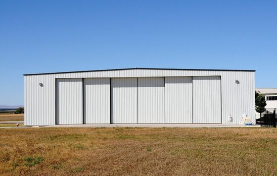 Özel Yükseklik Q355b Q235b Çelik Yapı Hangar Prefab Metal Uçak Hangarı