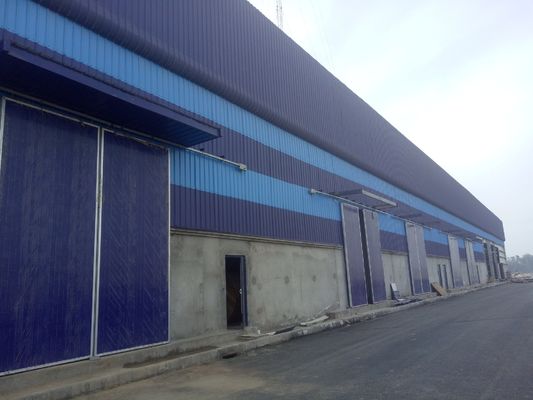 Metal İnşaat Prefab Warehouse Bina Sandviç Panel Çatı Sistemleri Uzay Optimizasyonu için