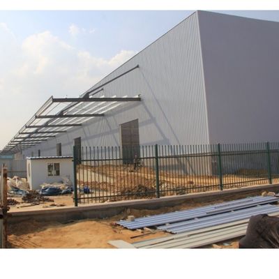 Doğrudan sunulan prefabrik çelik yapı binası Hızlı kurulum için bağlantılı yüksek dayanıklılıklı bult