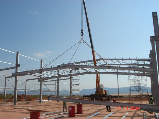 Q355 H bölüm çerçevesi ile hafif çelik yapısı depo odası